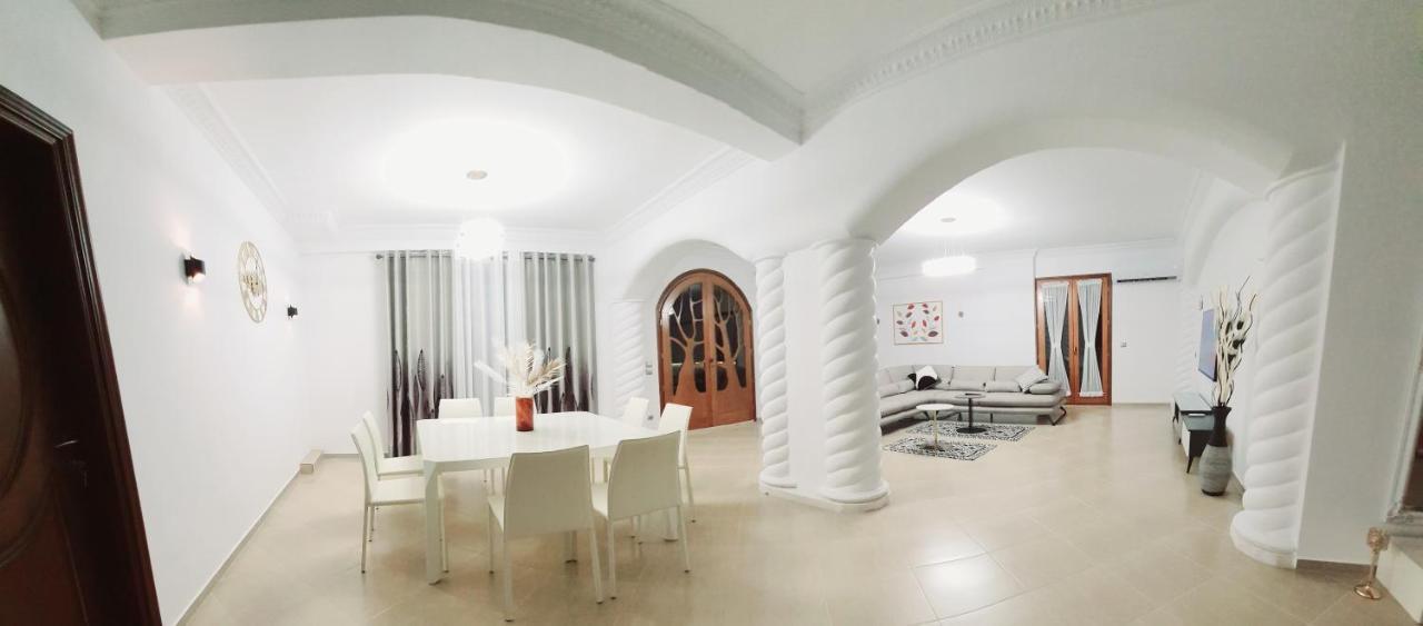 شقة Magnolia Luxury Penthouse بيرات المظهر الخارجي الصورة